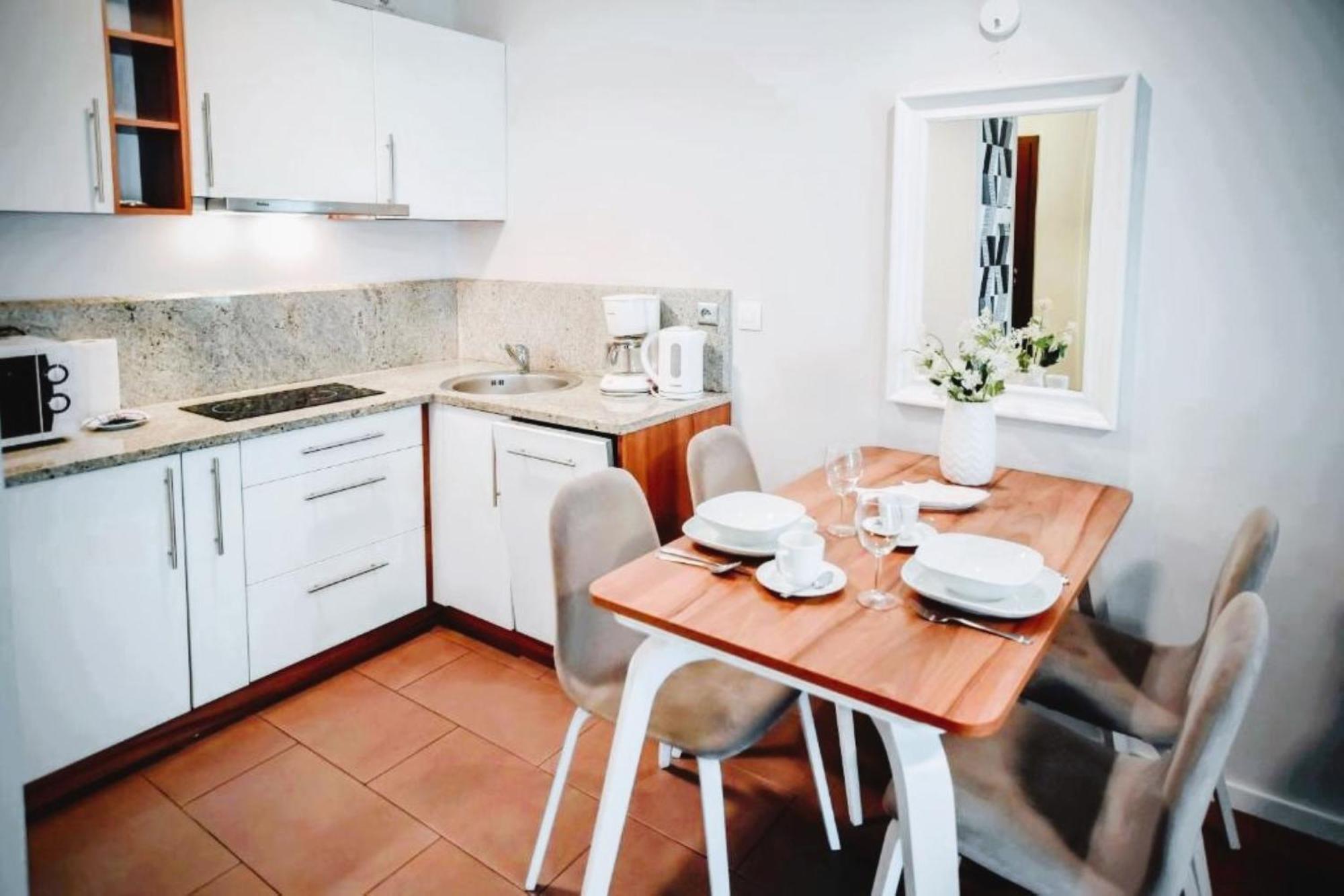Apartamenty Przy Promenadzie Trzy Korony Z Sypialnia & Parking - Apartamenty Na Wyspie Swinemünde Exterior foto