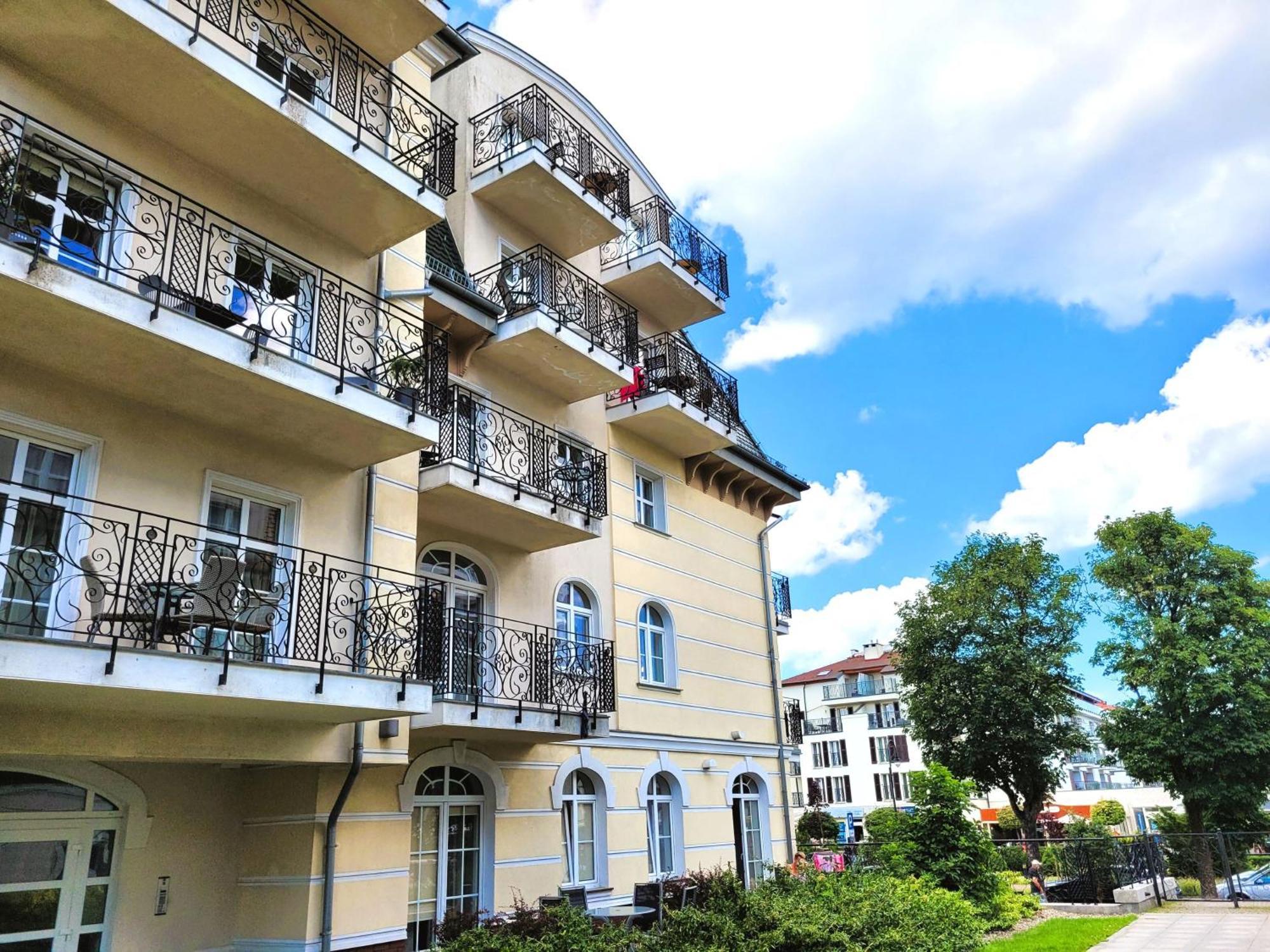 Apartamenty Przy Promenadzie Trzy Korony Z Sypialnia & Parking - Apartamenty Na Wyspie Swinemünde Exterior foto